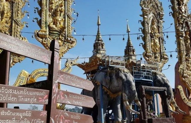 3D-Erlebnis Chiang Rai: Kochkurs, Chiang Saen, Goldenes Dreieck, Singha Park, Weißer & Blauer Tempel - Foto 6